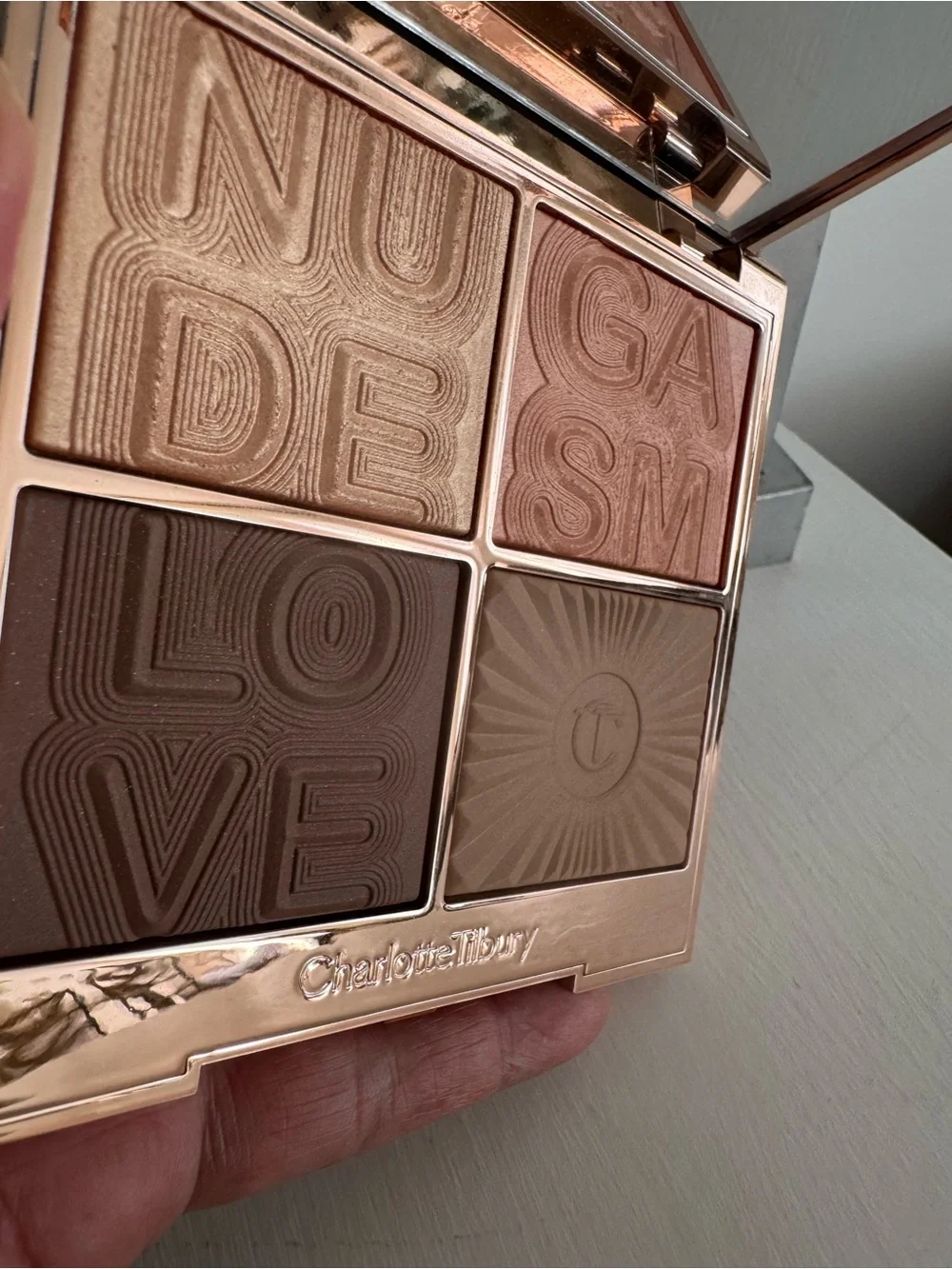 Charlotte Tilbury Face Palette — Champagne, Peach, Warm Brown, Taupe